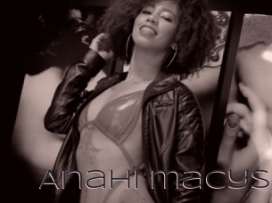Anahi_macys