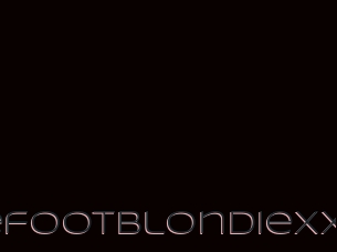 Barefootblondiexx