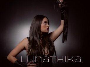 lunathika Beurette Suce